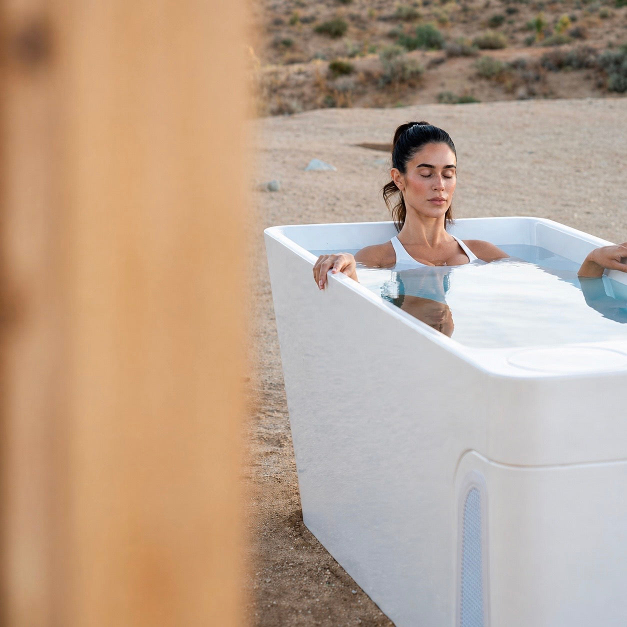 Cold Plunge Tub with Chiller — Hot & Cold Ice Bath System